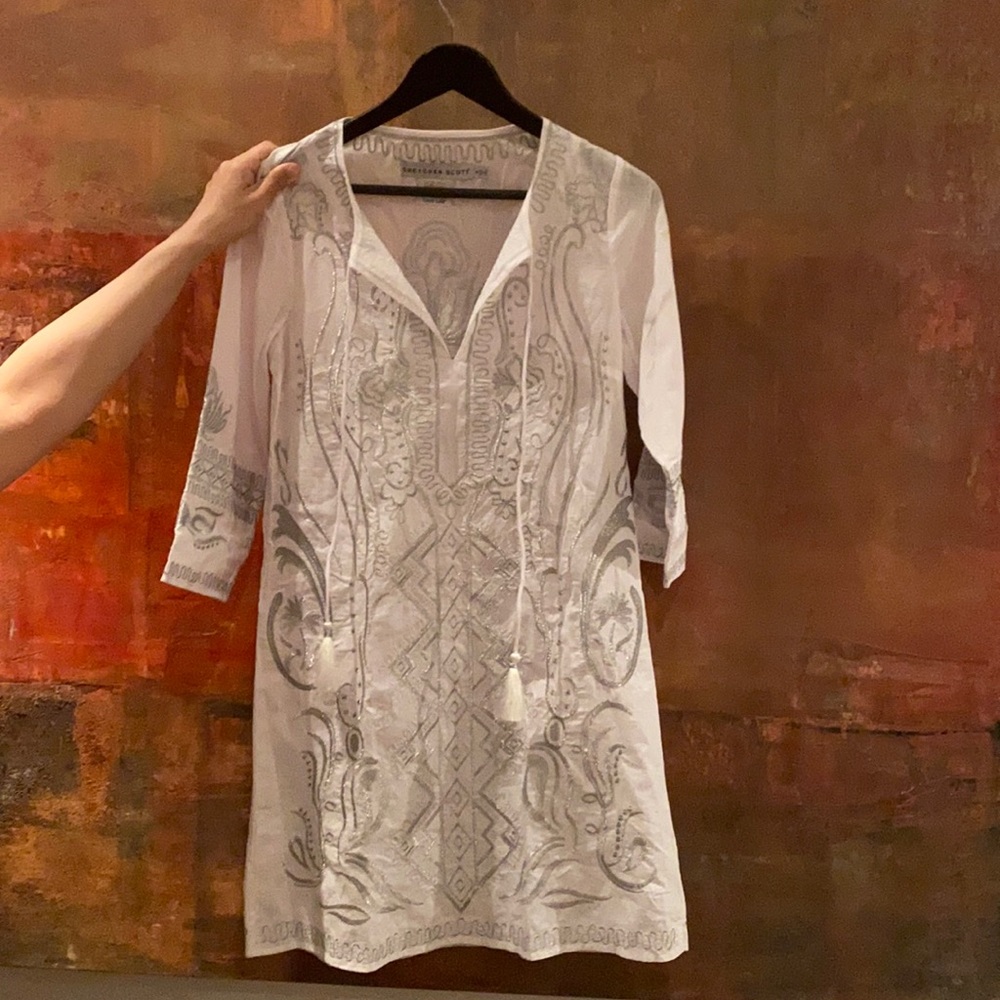 Tunic white